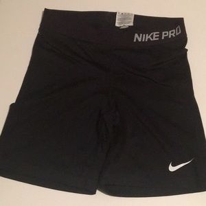 (New) Nike Compression Shorts